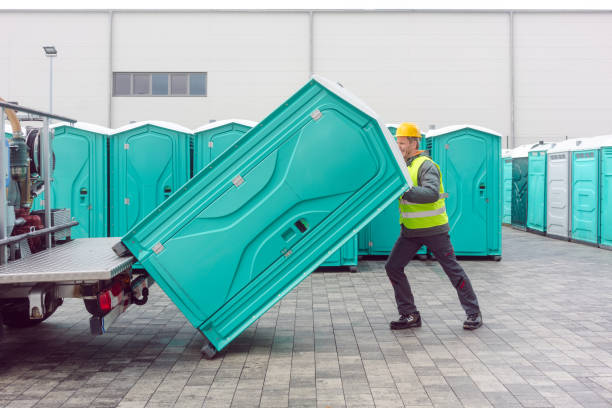 Porta potty delivery and setup in University Heights, OH